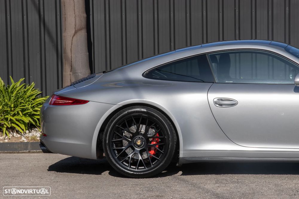 Porsche 911 (991) Carrera 4 GTS PDK - 26