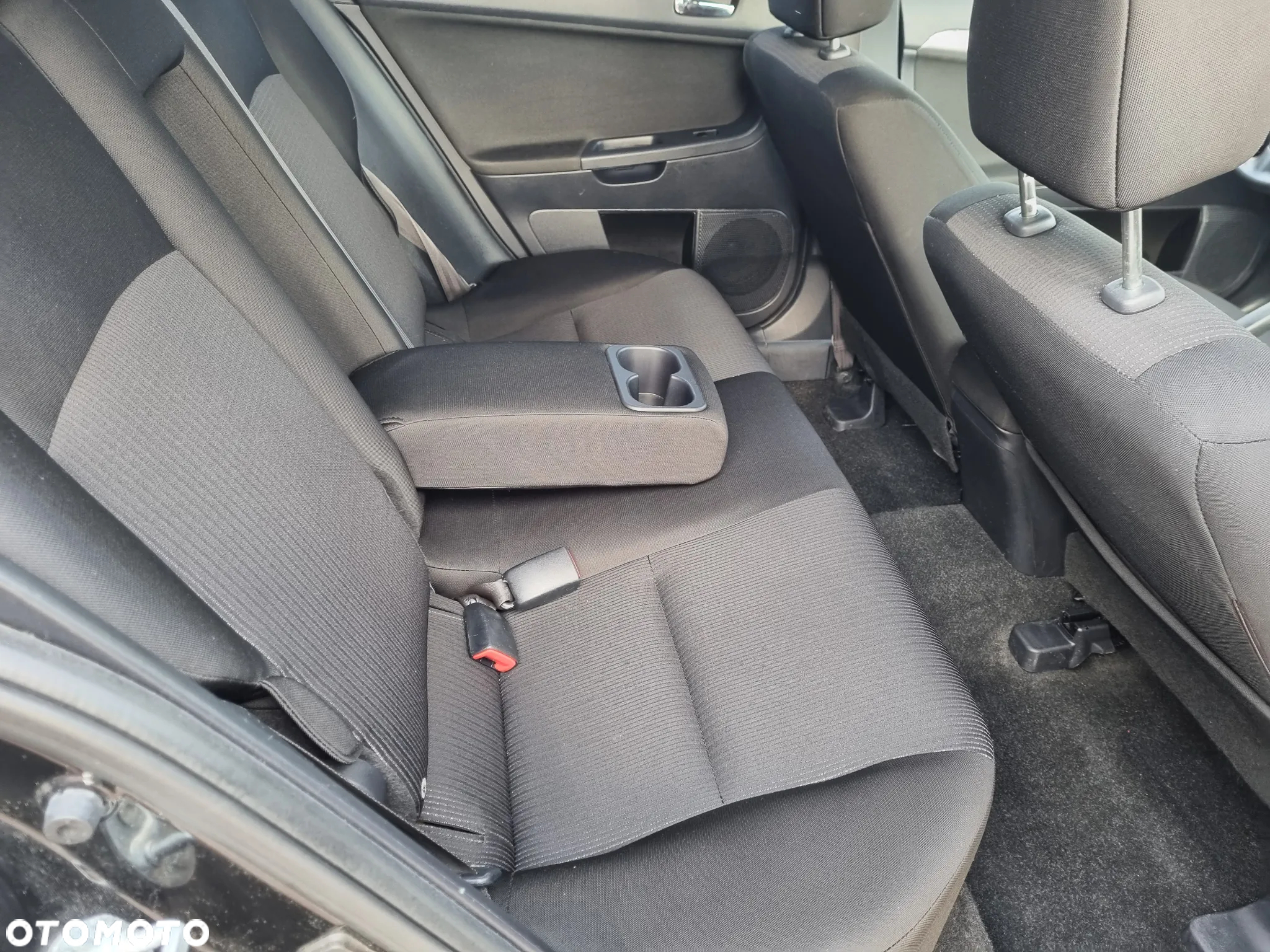 Mitsubishi Lancer - 15