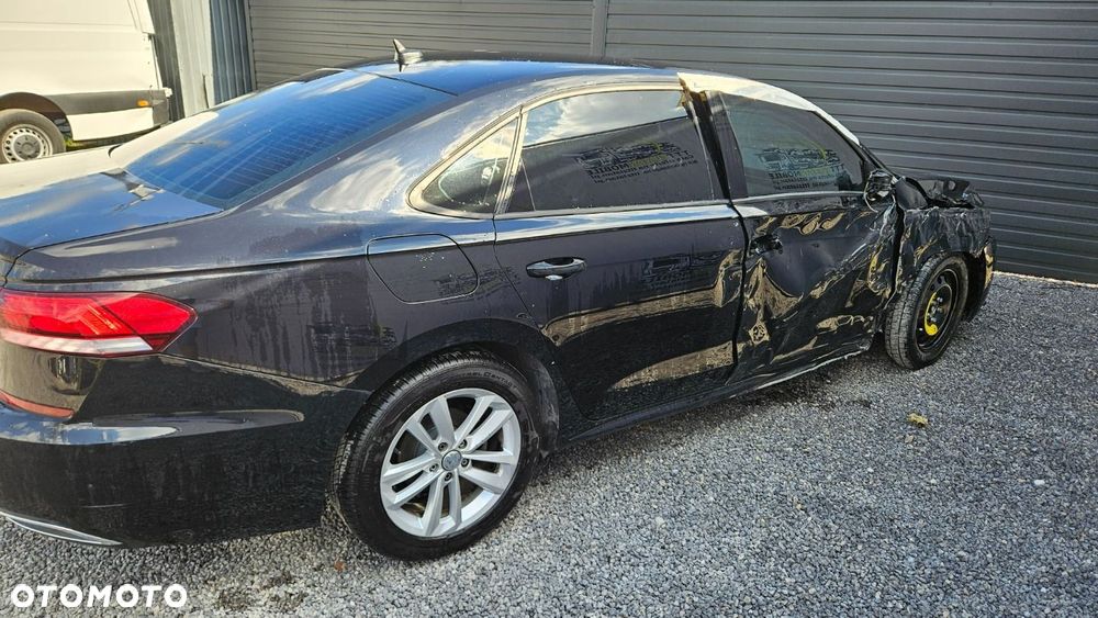 Volkswagen Passat - 31