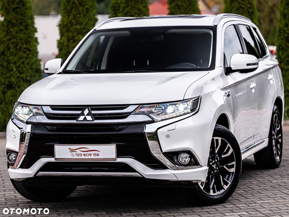 Mitsubishi Outlander 2.0 4WD Plug-In Hybrid Plus - 3