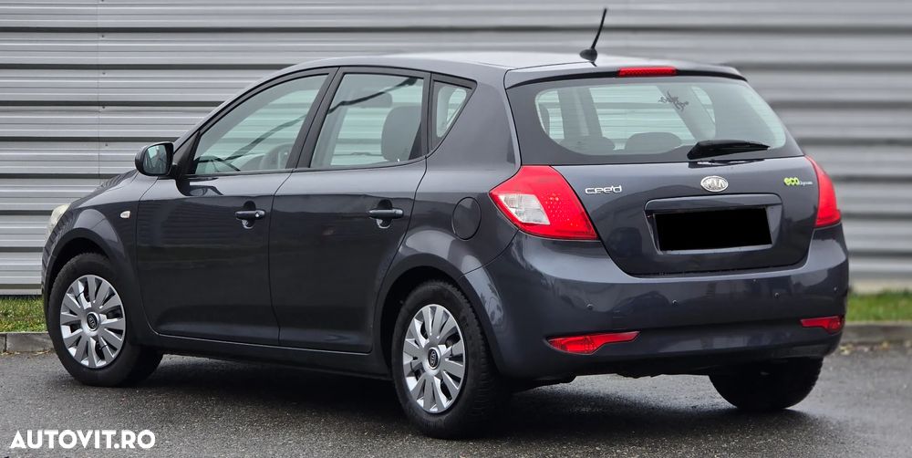 Kia Ceed 1.4 CVVT ISG Attract - 3