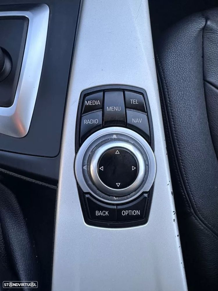 BMW 318 d Aut. Sport Line - 34