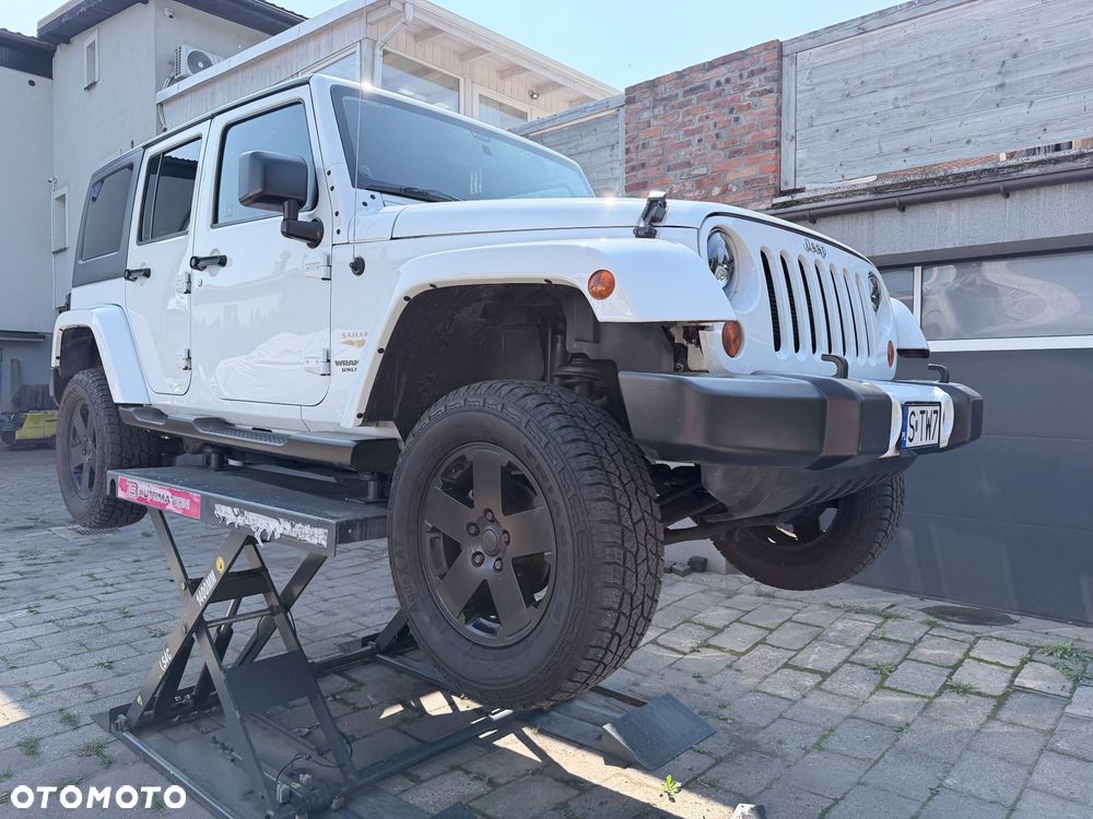Jeep Wrangler 3.6 Unlim Sahara - 23