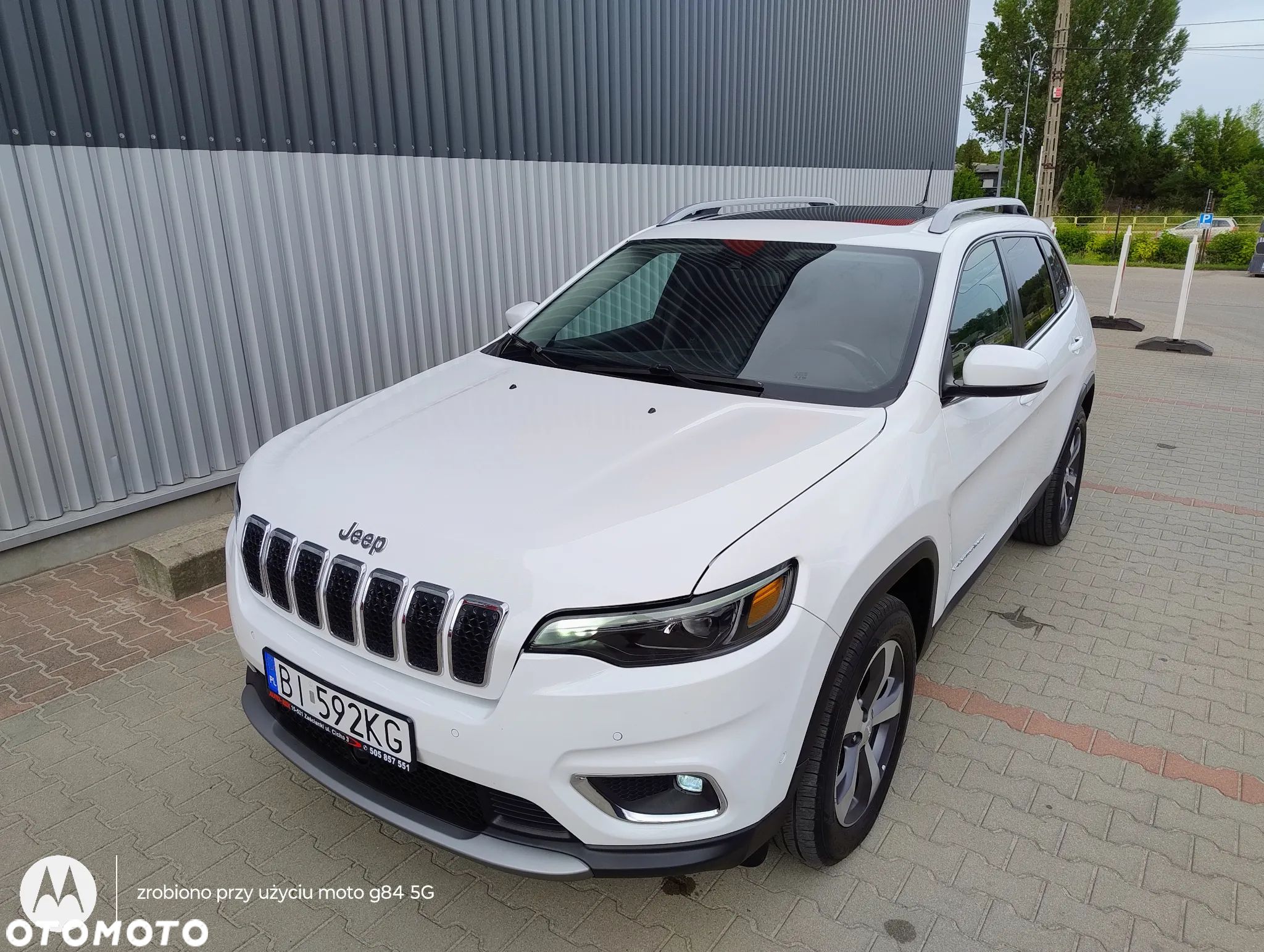 Jeep Cherokee - 1