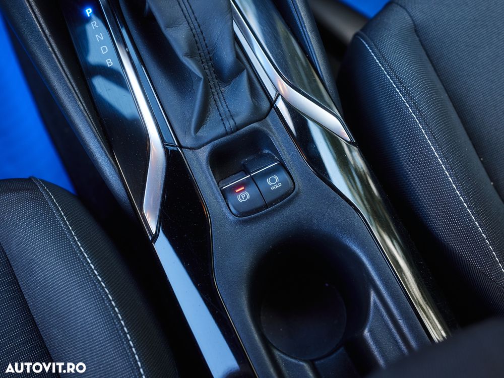TOYOTA Corolla 2022 — imagine 25