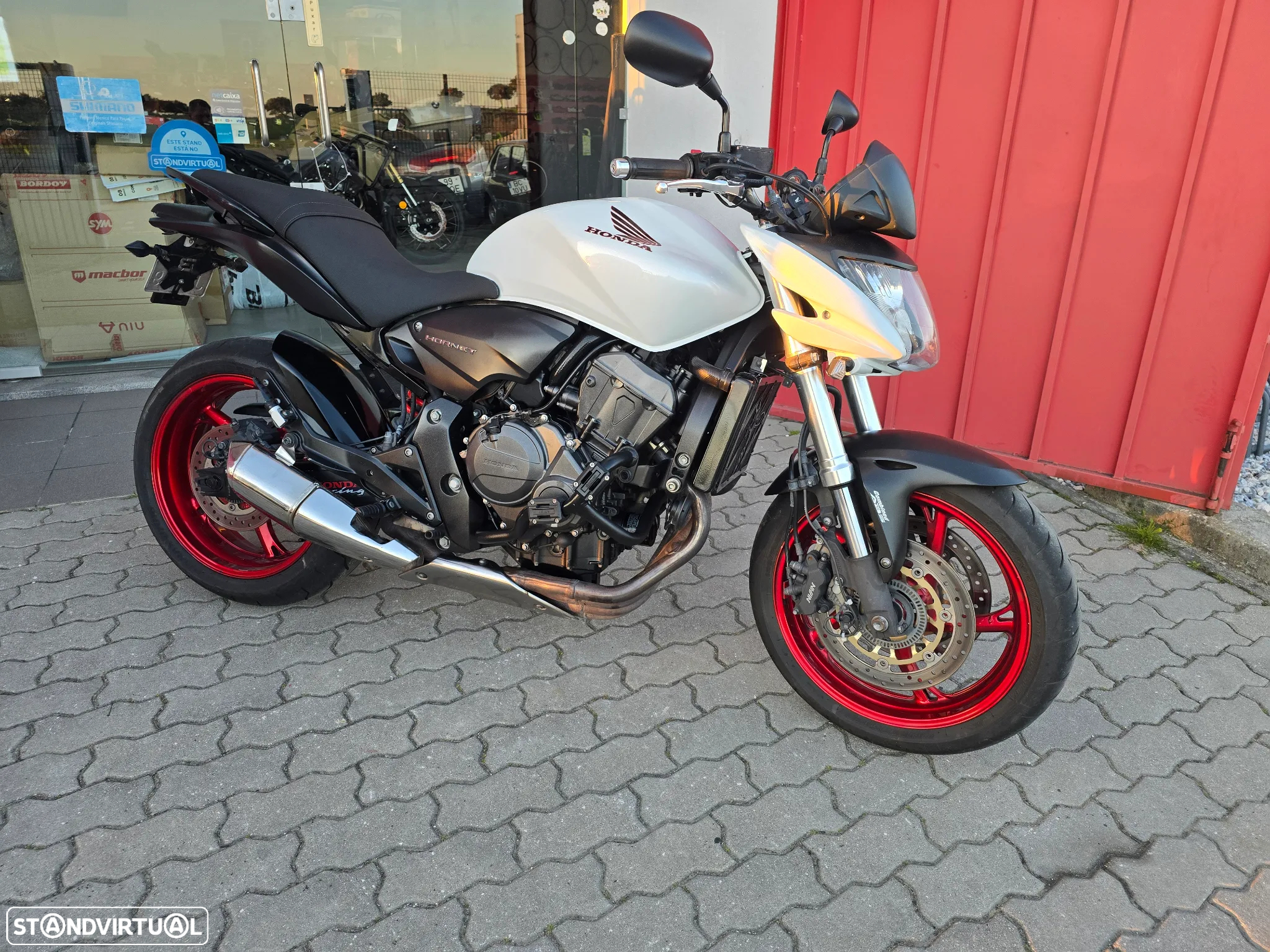Honda Hornet 600 ABS - 10