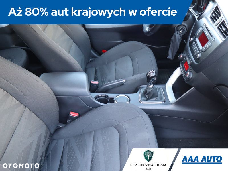 Kia Ceed - 10