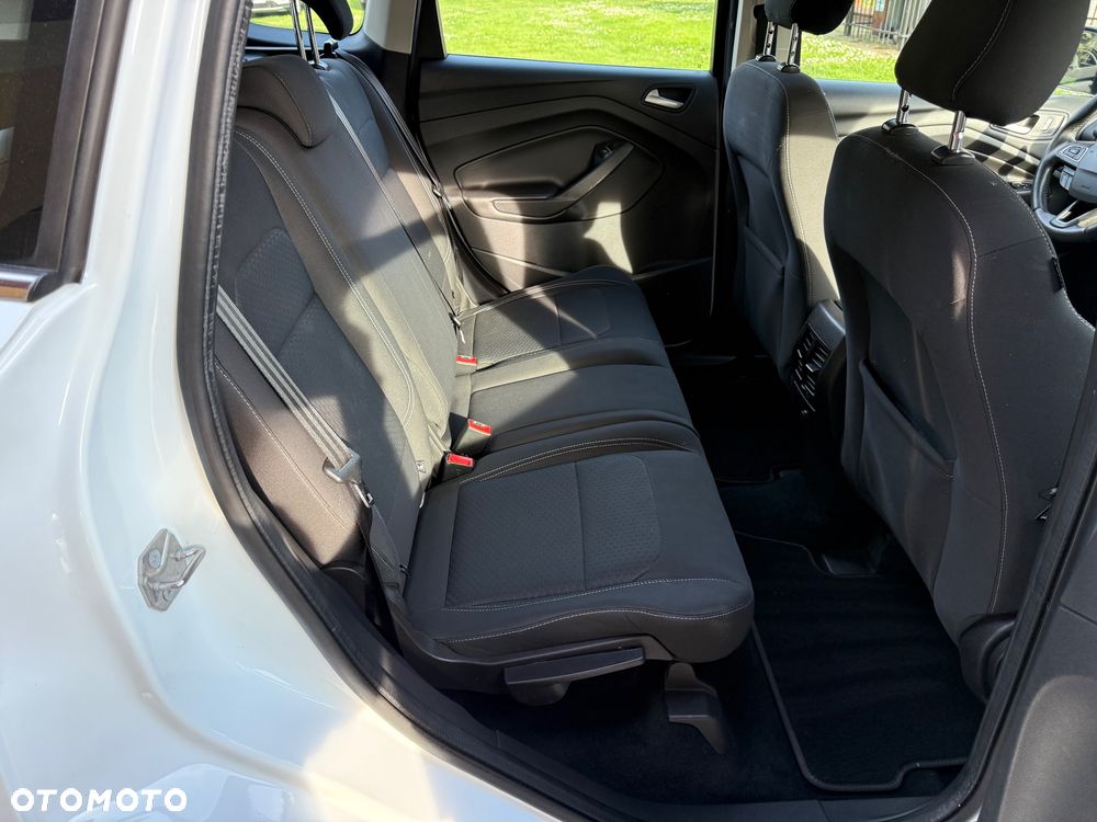 Ford Kuga 2.0 TDCi 4x4 Titanium - 23
