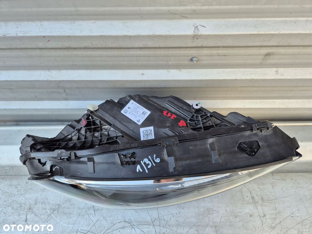 Lampa prawa Mercedes GLA W247 A2479064204 - 5