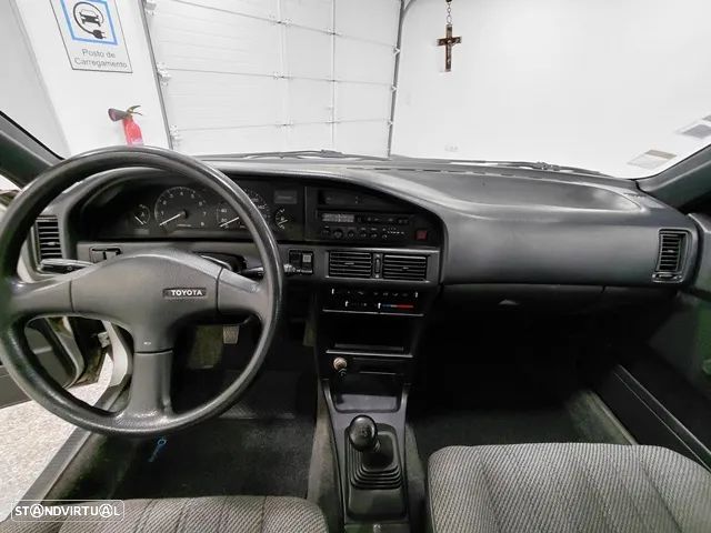 Toyota Corolla Sedan 1.3 XL 12V - 10