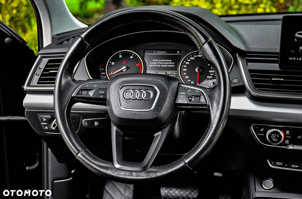 Audi Q5 35 TDI quattro S tronic design - 36