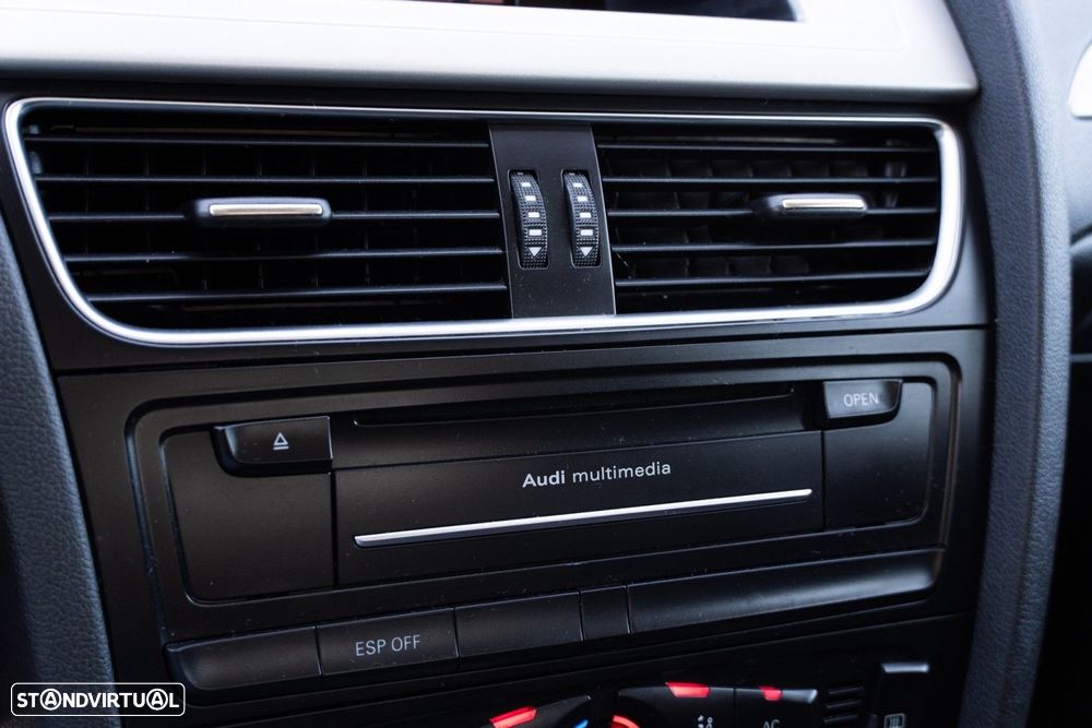 Audi A4 2.0 TDI Advance - 38