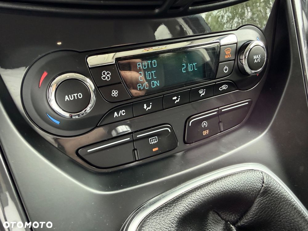 Ford Kuga 1.5 EcoBoost 2x4 Titanium - 23