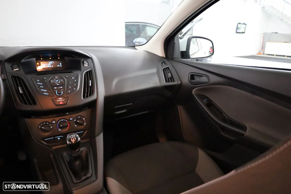 Ford Focus 1.0 EcoBoost S&S Ambiente - 18