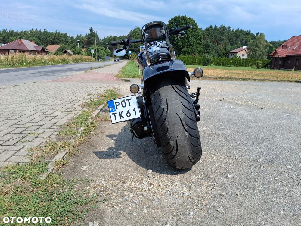 Harley-Davidson Softail Breakout - 9