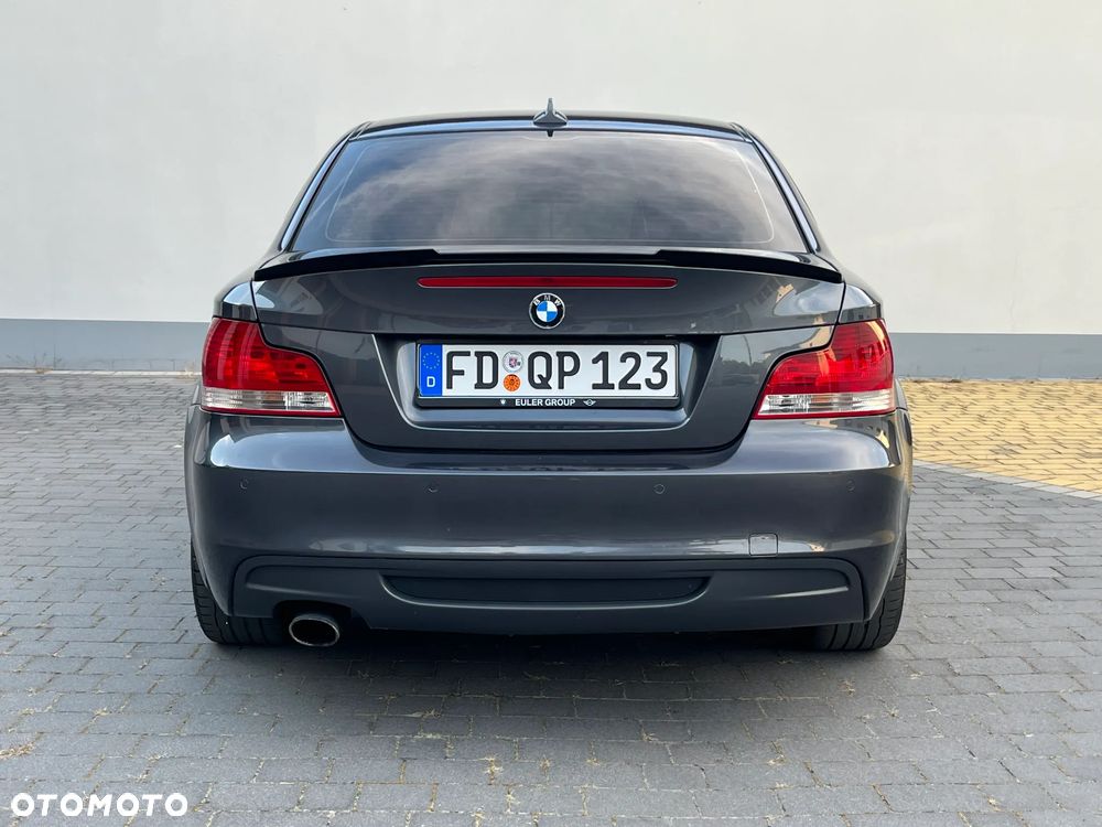 BMW Seria 1 123d DPF - 8