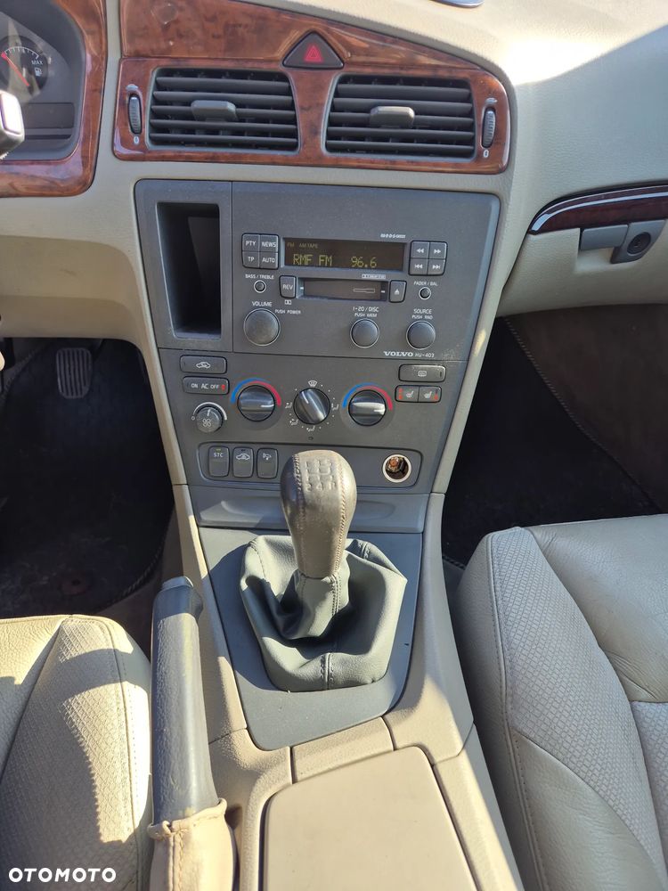 Volvo S60 2.4 Premium - 23