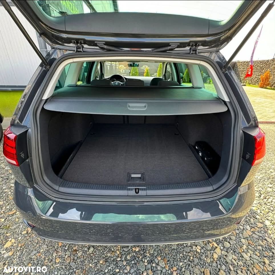 Volkswagen Golf - 4