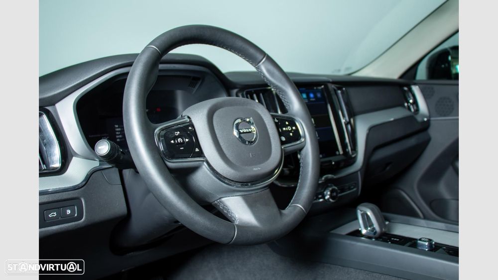 Volvo XC 60 2.0 T6 PHEV Core AWD - 11