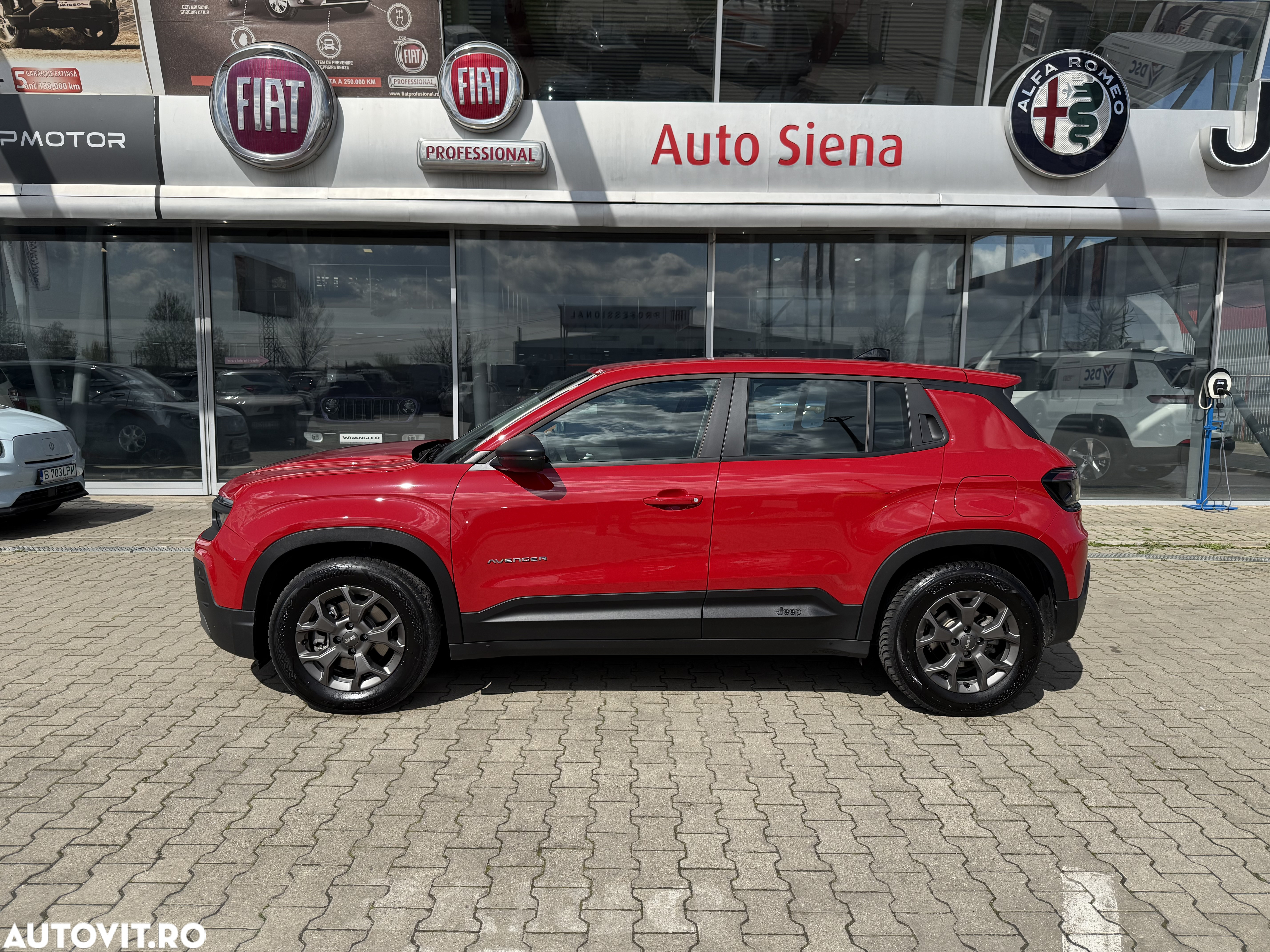 Jeep Avenger 54 kWh BEV 156 CP Longitude - 3