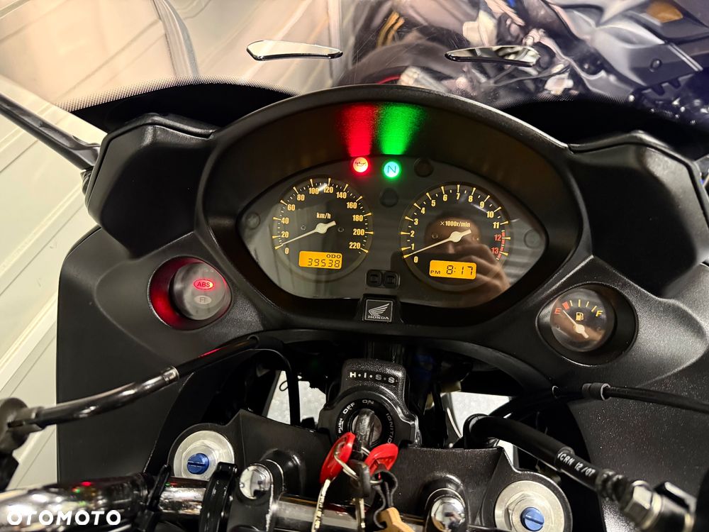 Honda CBF - 10