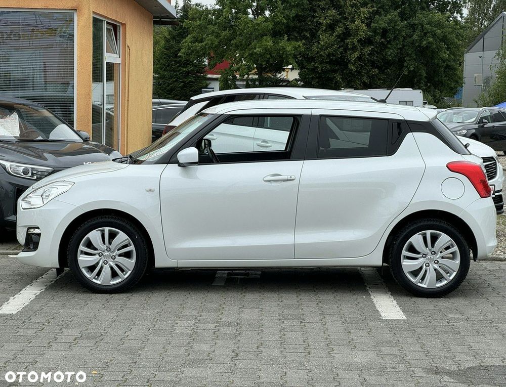 Suzuki Swift 1.2 Premium Plus CVT - 5