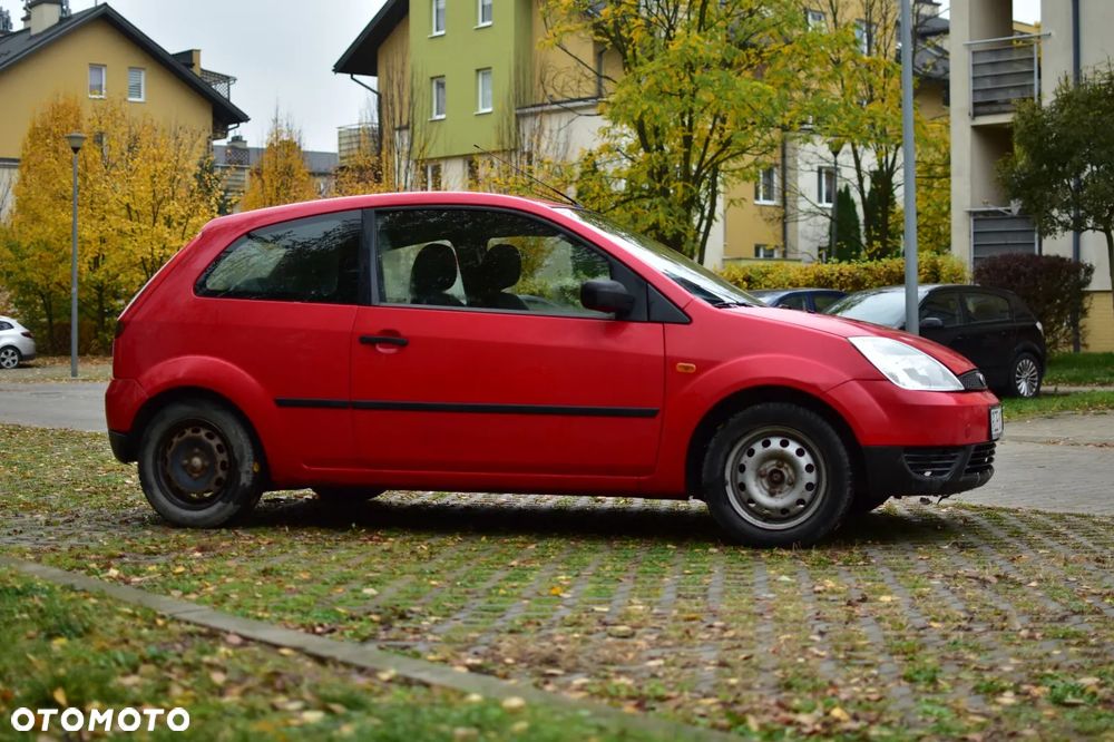 Ford Fiesta 1.3 Ambiente - 18