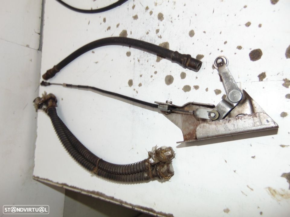 Toyota corolla ke10 cabos de acelarador e travões - 2