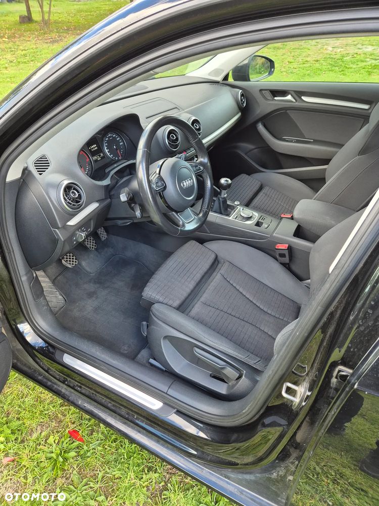 Audi A3 Sportback 2.0 TDI Ambiente - 10