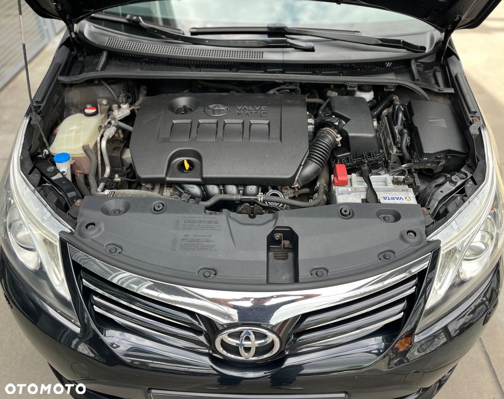 Toyota Avensis 1.6 Comfort - 28
