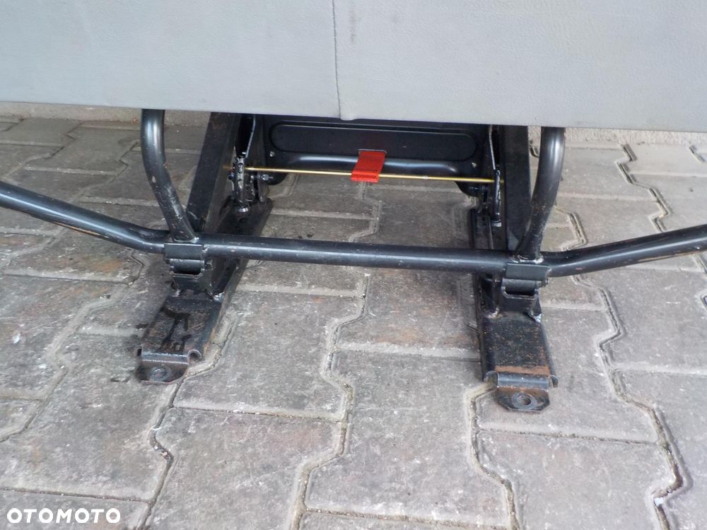 VW T4 FOTEL TRÓJKA POTRÓJNY KANAPA ŁAWKA TYŁ TYLNA - 3