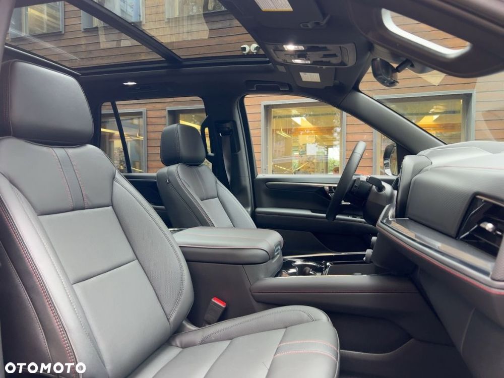 Chevrolet Tahoe - 8