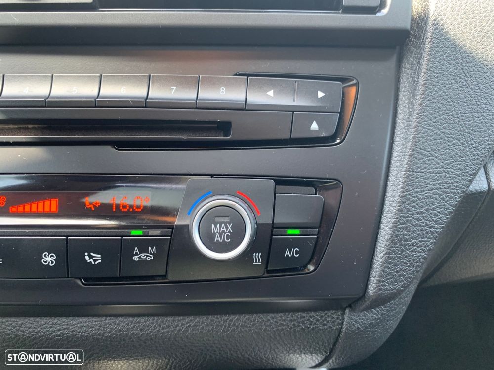 BMW 120 d Line Sport - 31