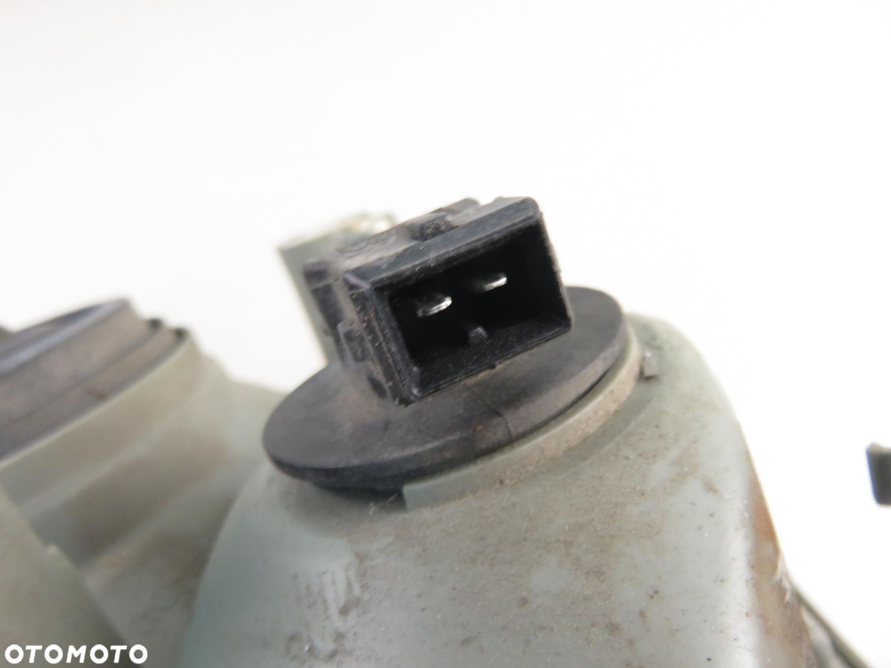 LAMPA PRAWA PRZEDNIA OPEL AGILA A - 2