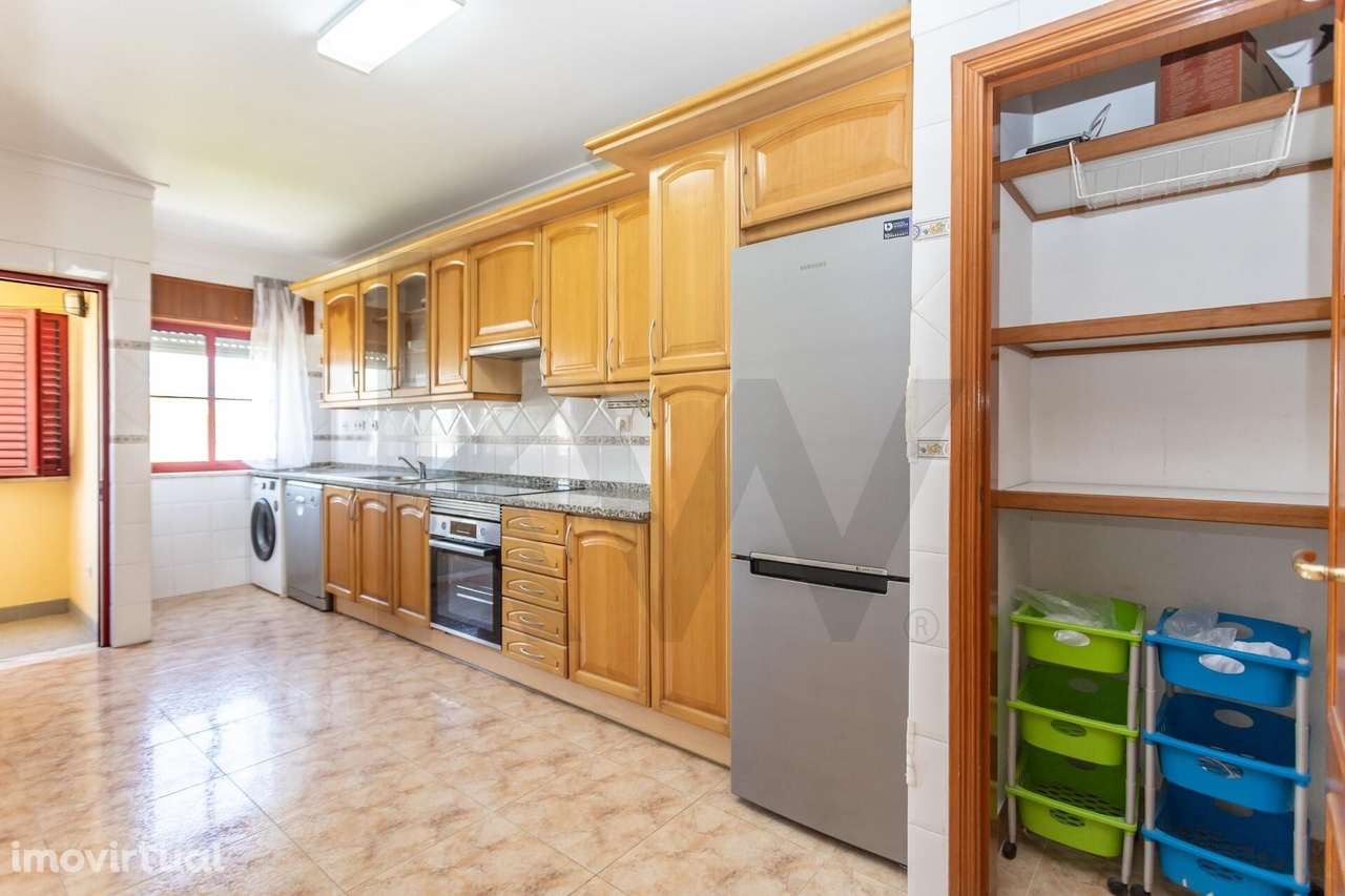 T3 para Arrendamento na Moita – Excelente Localização | 1100€ - Grande imagem: 2/36