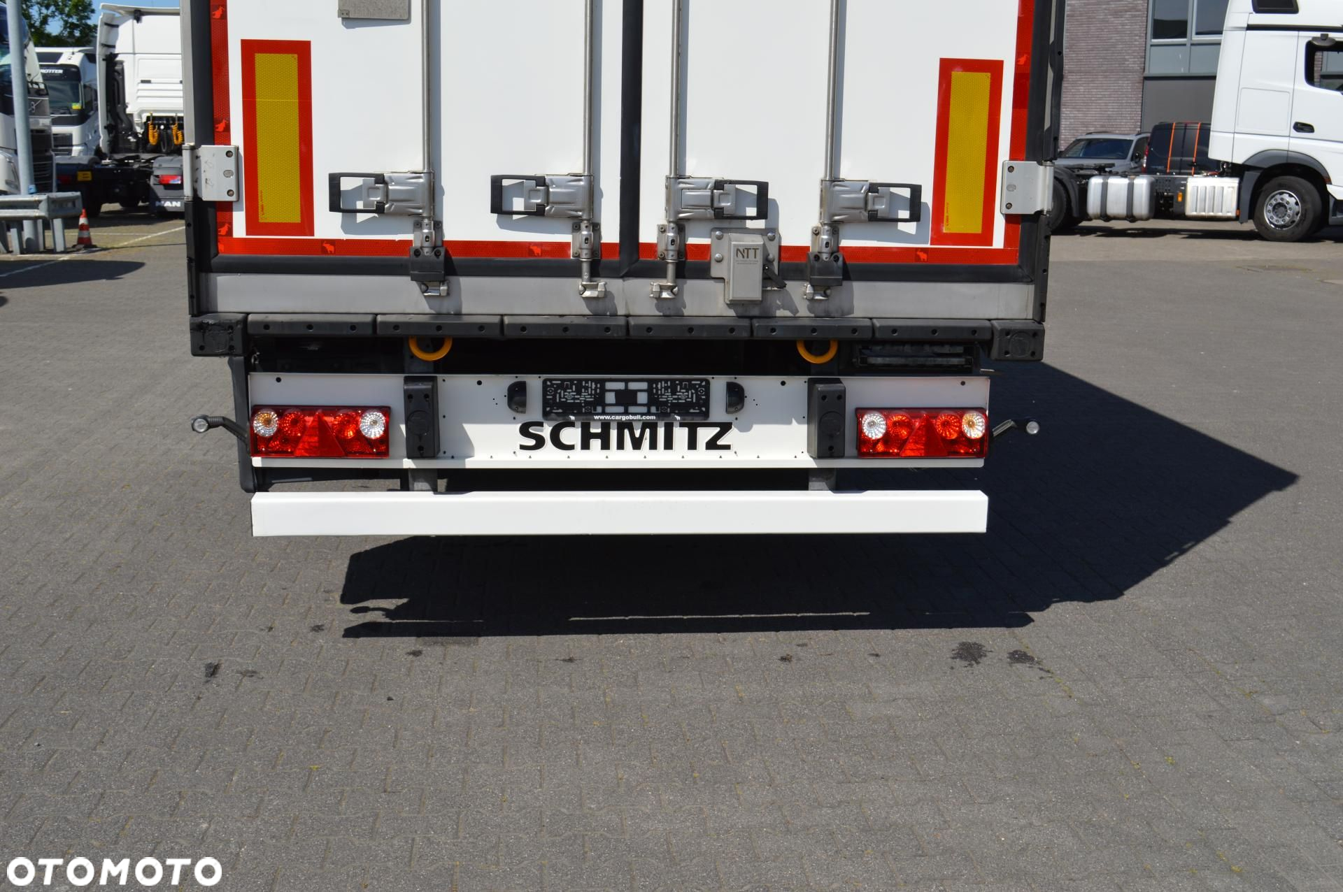 Schmitz Cargobull SKO FP 45 ThermoKing SLXi 300 - 12