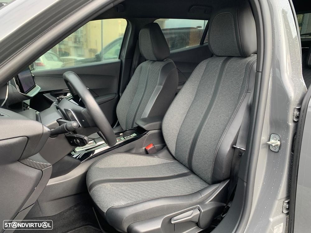 Peugeot 2008 1.5 BlueHDi Allure EAT8 - 14