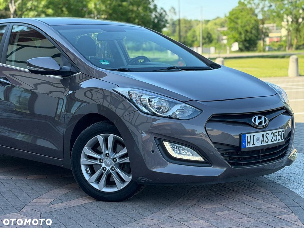Hyundai i30 1.6 Automatik Trend - 10