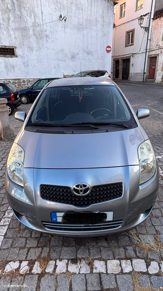 Toyota Yaris 1.0 VVT-i AC Manual - 4