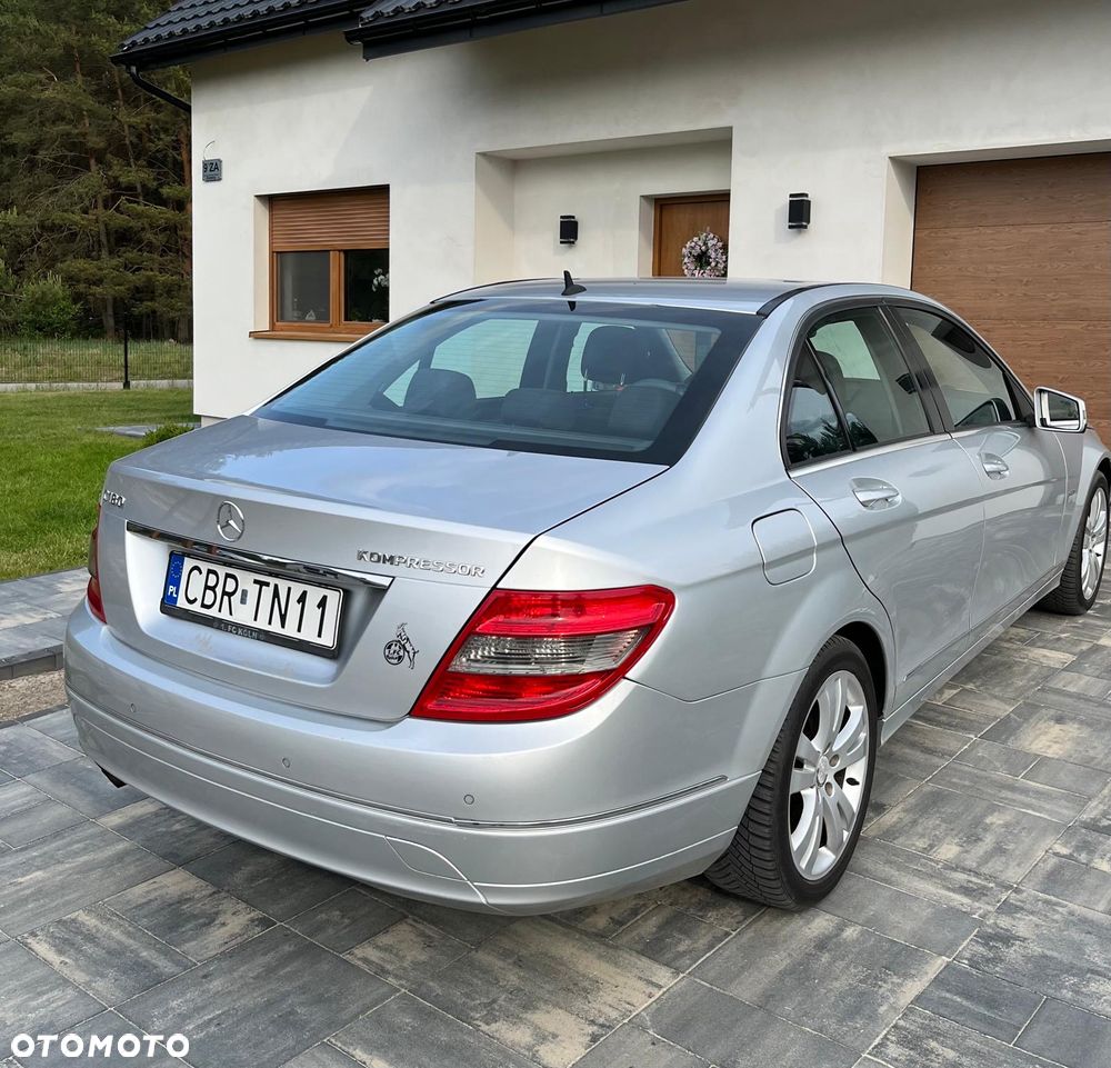 Mercedes-Benz Klasa C 180 K BlueEff Avantgarde - 3