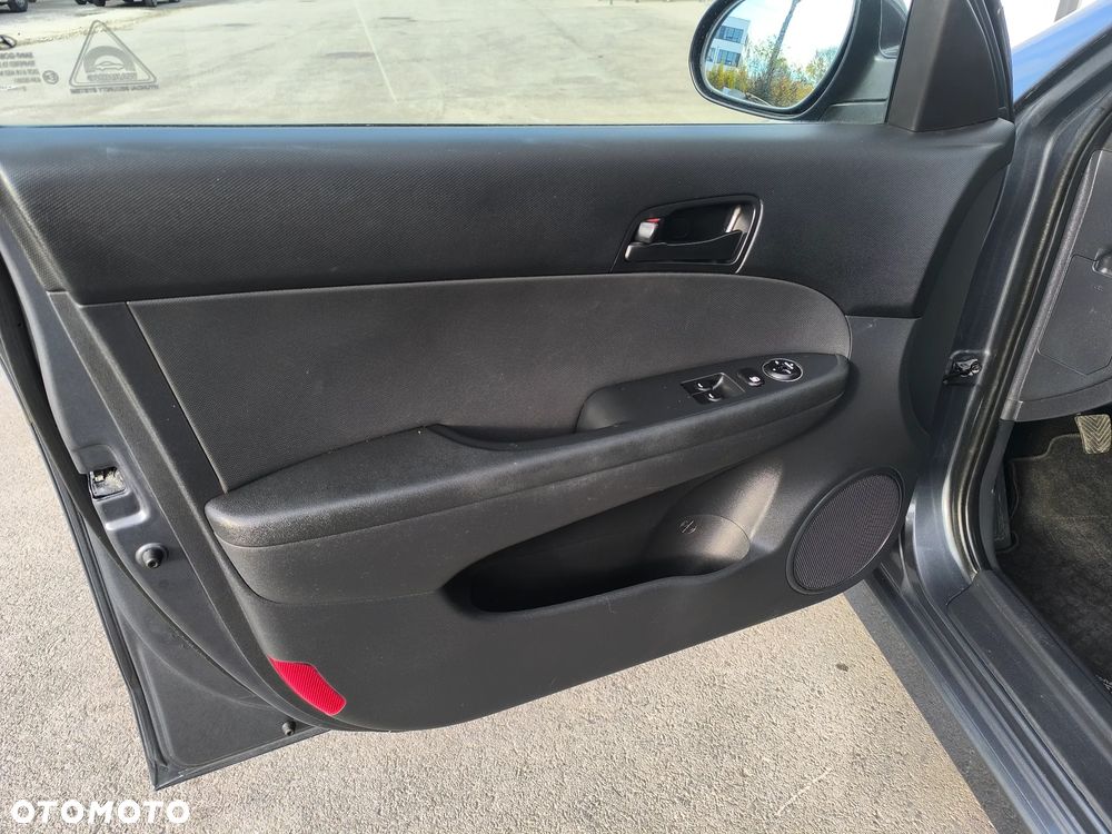 Hyundai i30 1.4 Classic EU5 - 21