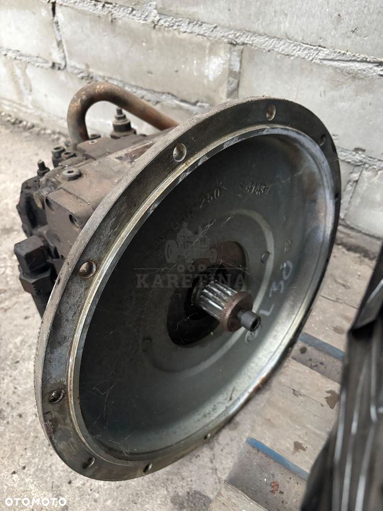 VOLVO L30 L30G Pompa hydrauliczna 15222842   R902207155 - 3