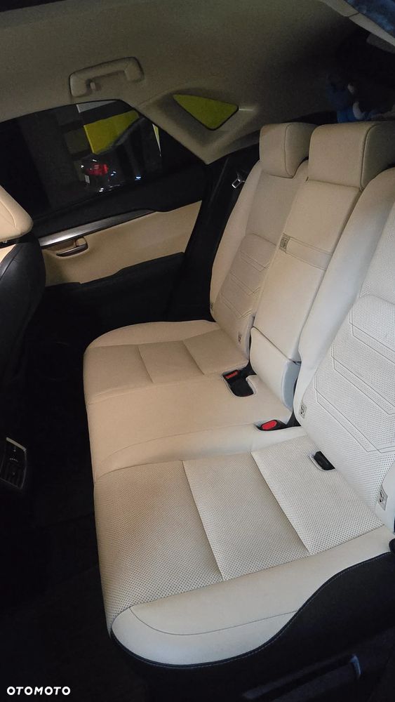 Lexus NX 300h Comfort AWD - 6