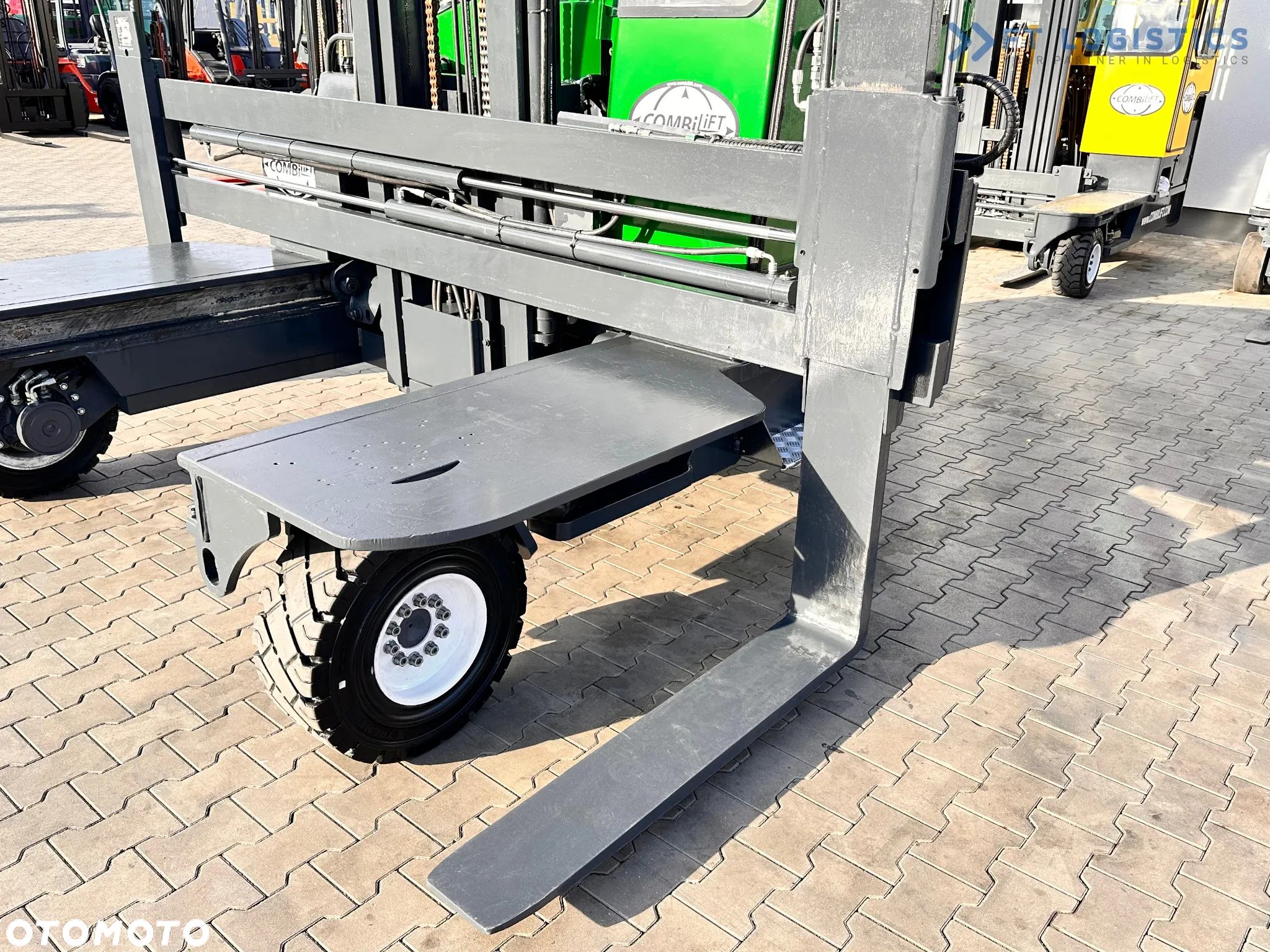 Combilift C5000XL / LPG / KLIMATYZACJA / SZEROKI POZYCJONER / DUPLEX / REGULOWANE WIDŁY / NOWE OPONY / STAN IDEALNY! - 6