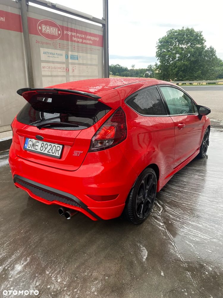 Ford Fiesta 1.6 EcoBoost ST - 8