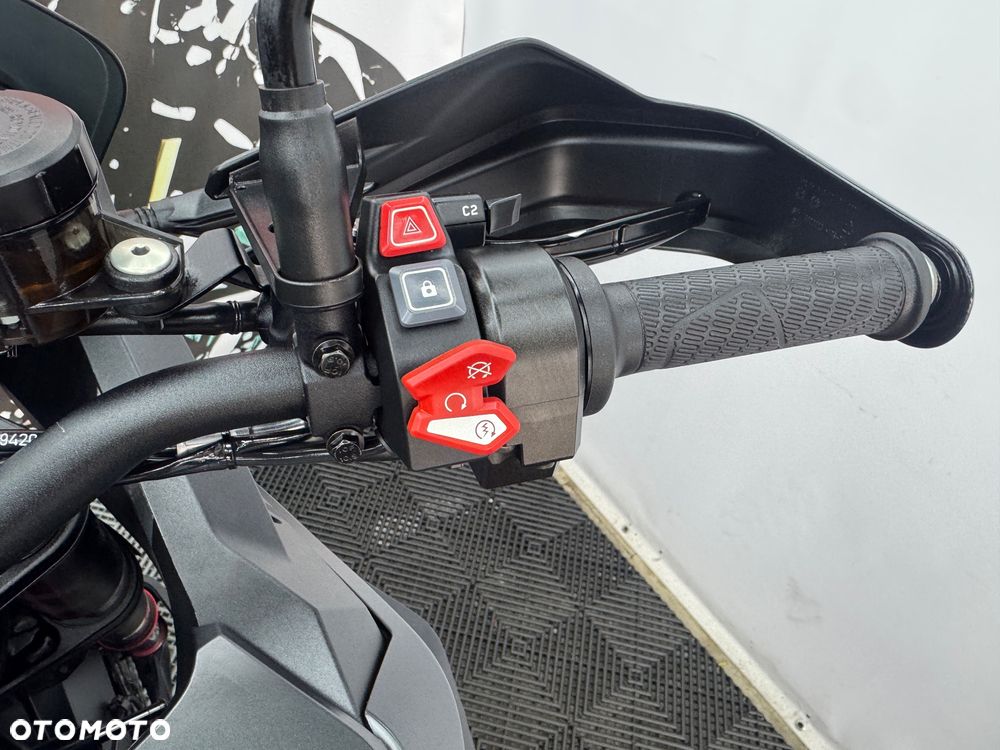 KTM Super Adventure - 26