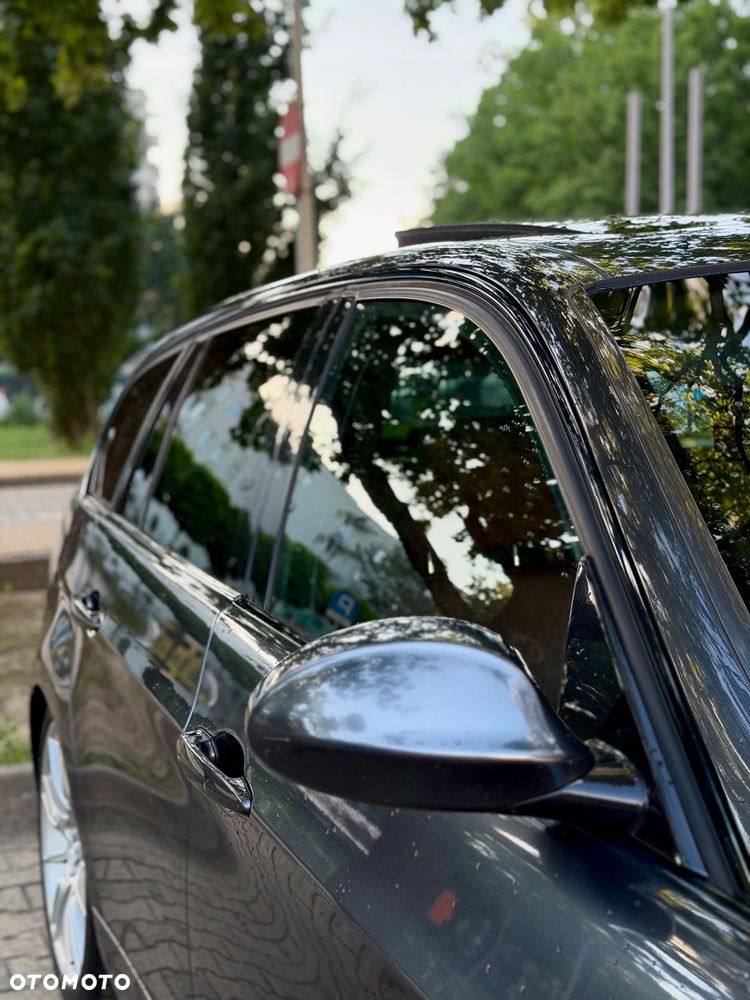 BMW Seria 3 330i - 37