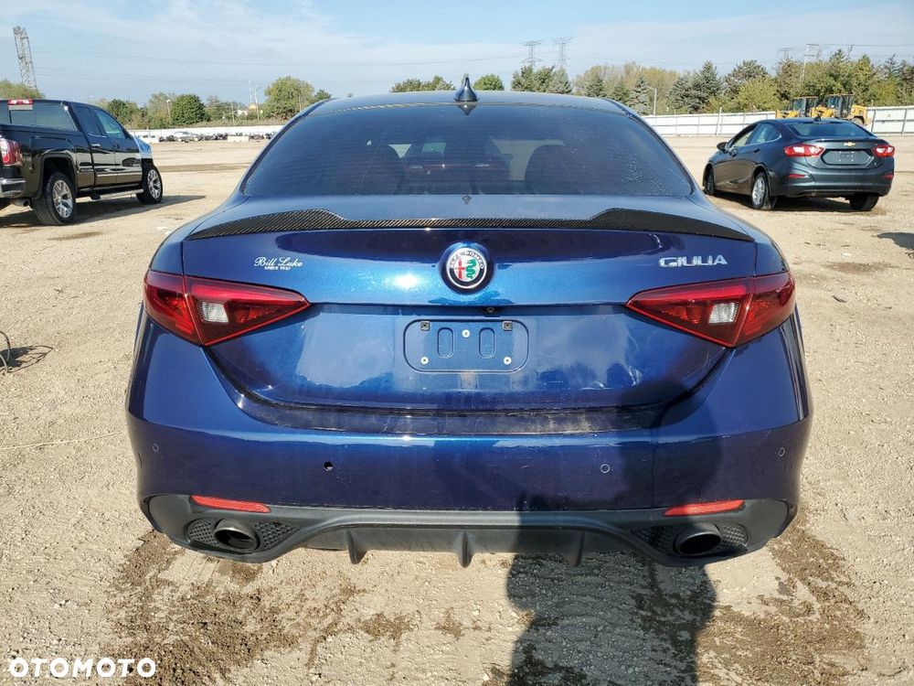 Alfa Romeo Giulia - 3