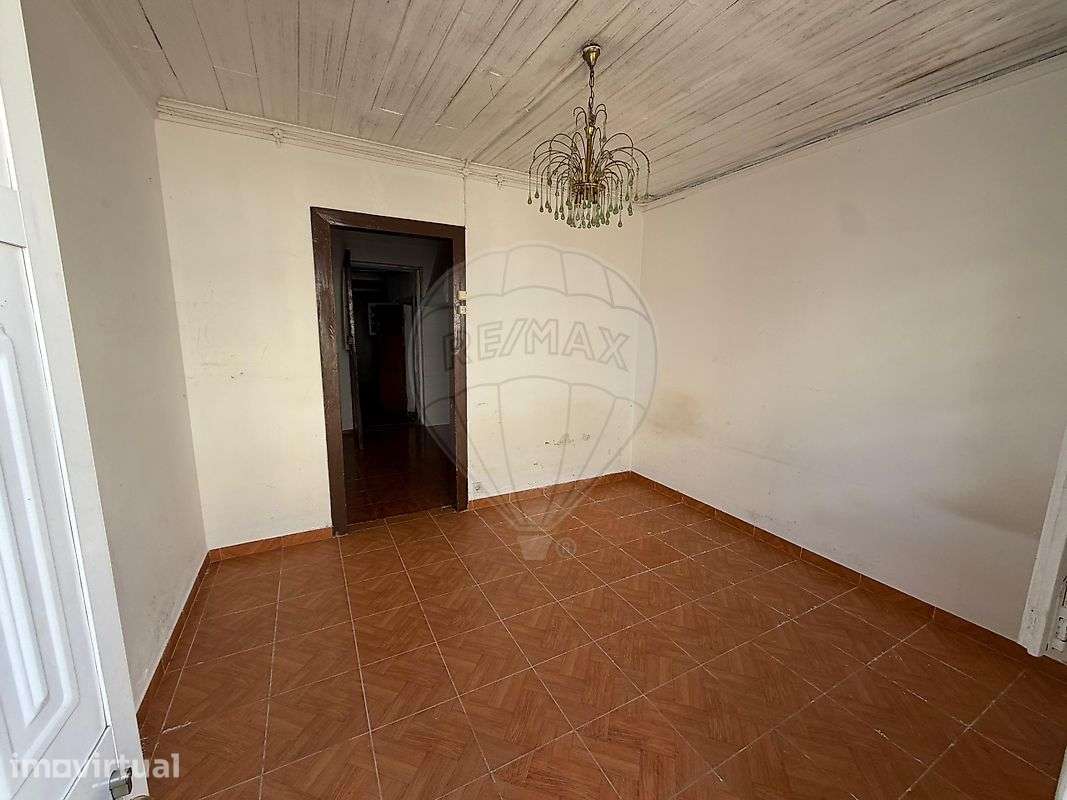 Moradia T2 para venda - Grande imagem: 2/6