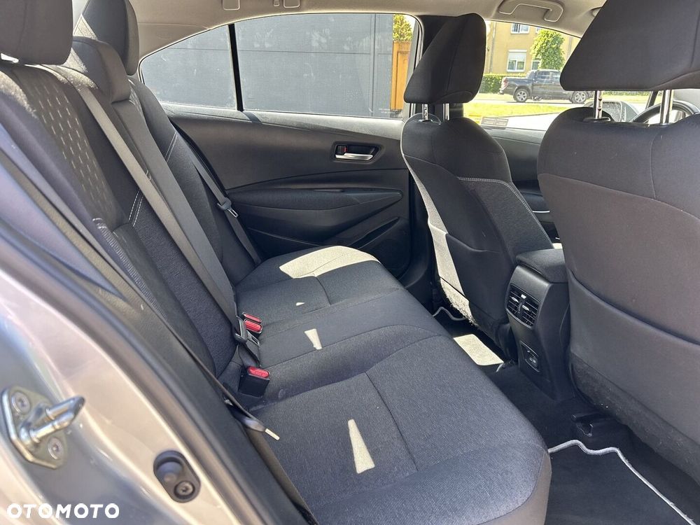 Toyota Corolla 1.8 Hybrid Comfort - 12